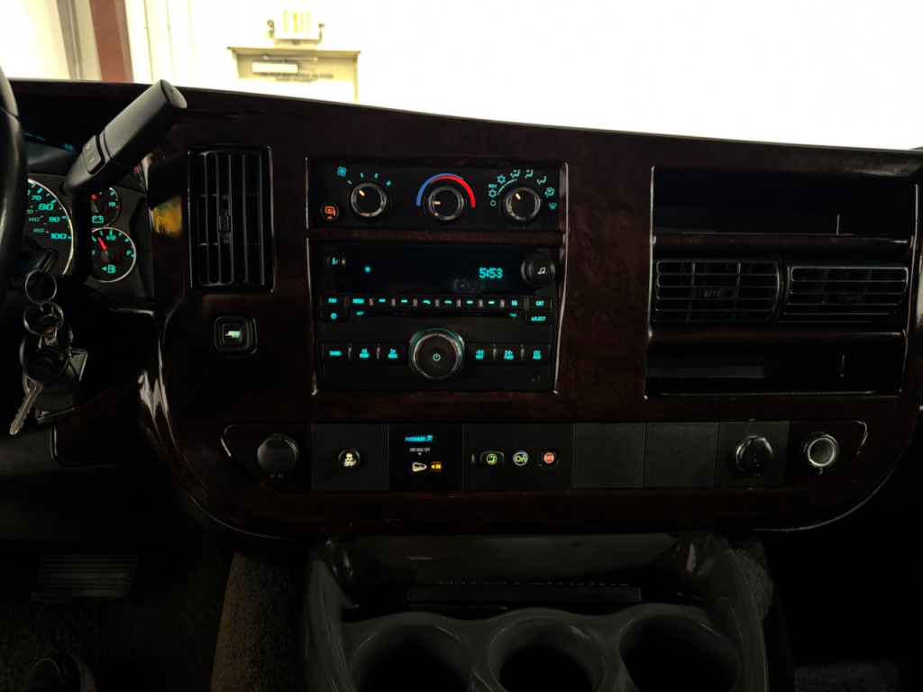 2013 GMC Savana Image 19