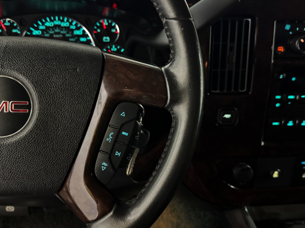 2013 GMC Savana Image 21