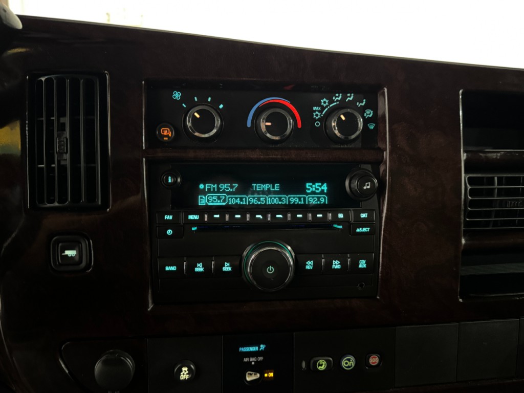 2013 GMC Savana Image 30