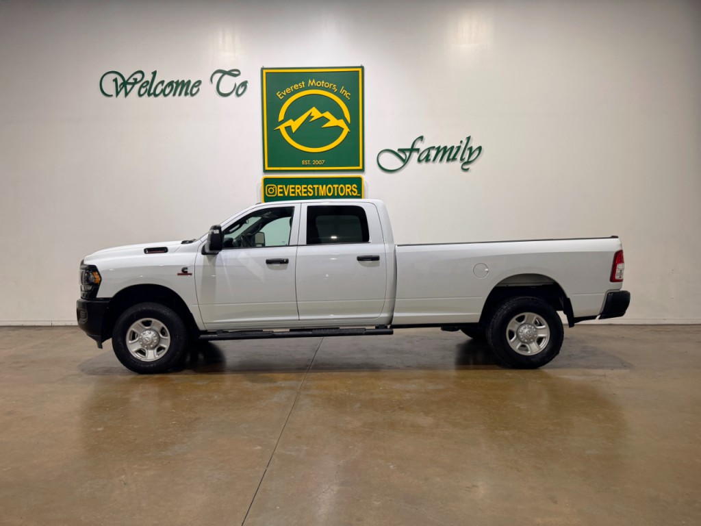 2024 RAM 2500 Image 2