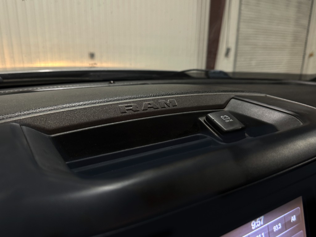 2022 RAM 2500 Image 8