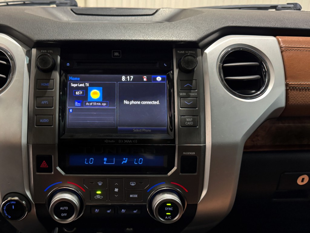 2015 Toyota Tundra Image 8