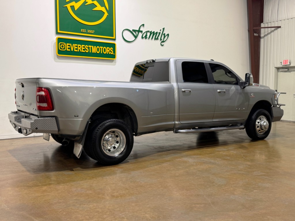 2024 RAM 3500 Image 3