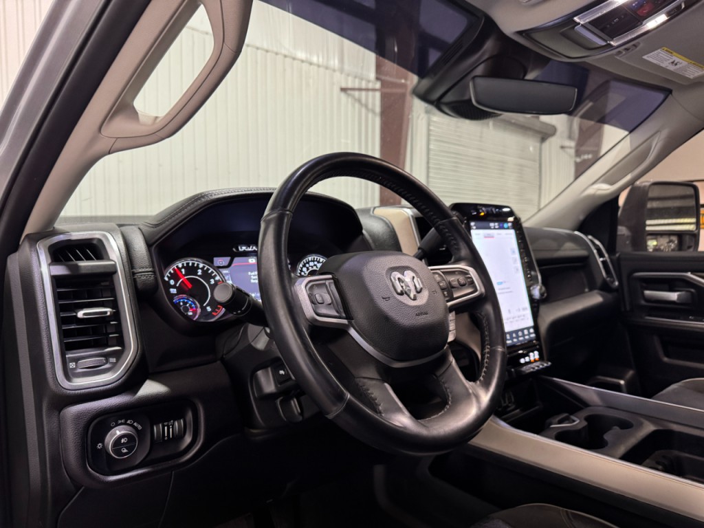 2024 RAM 3500 Image 6