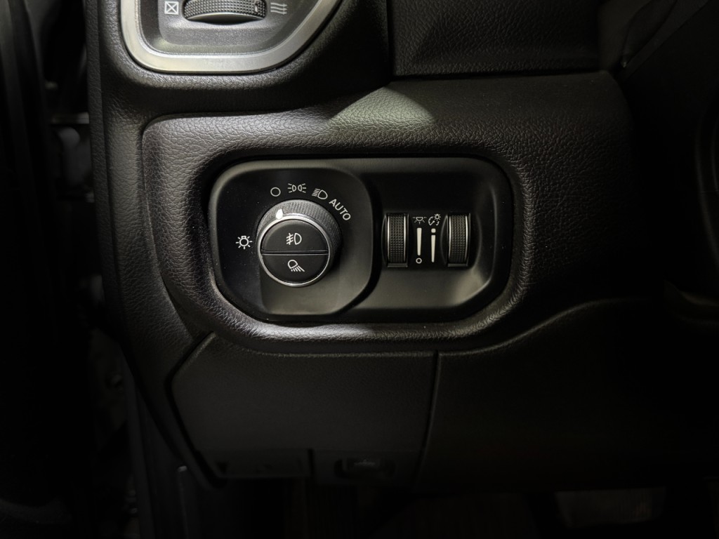 2024 RAM 3500 Image 8