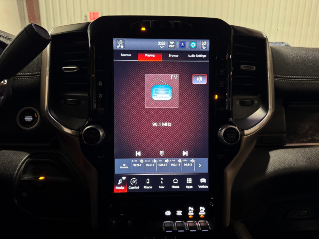 2024 RAM 3500 Image 16