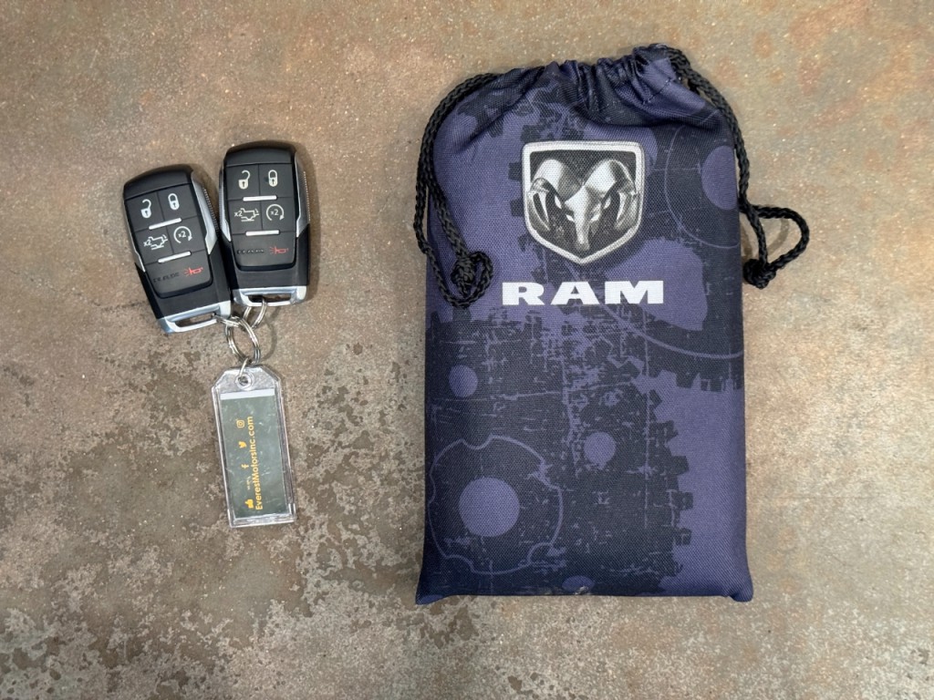 2024 RAM 3500 Image 32