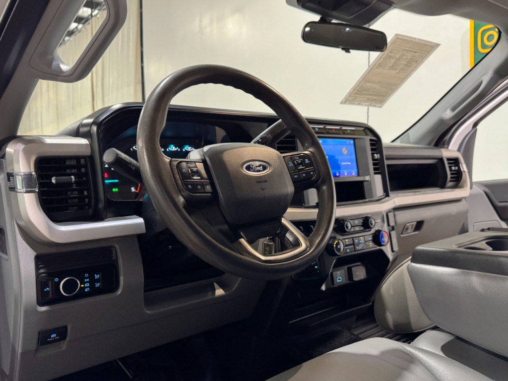 2023 Ford F-350 Image 12