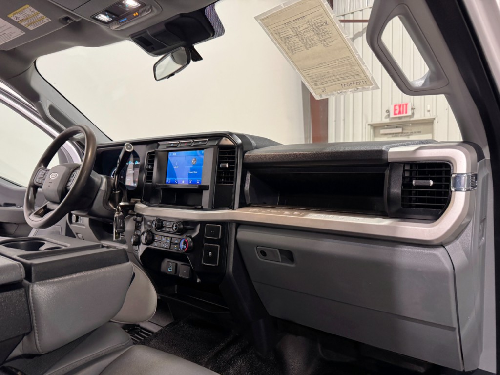 2023 Ford F-350 Image 13