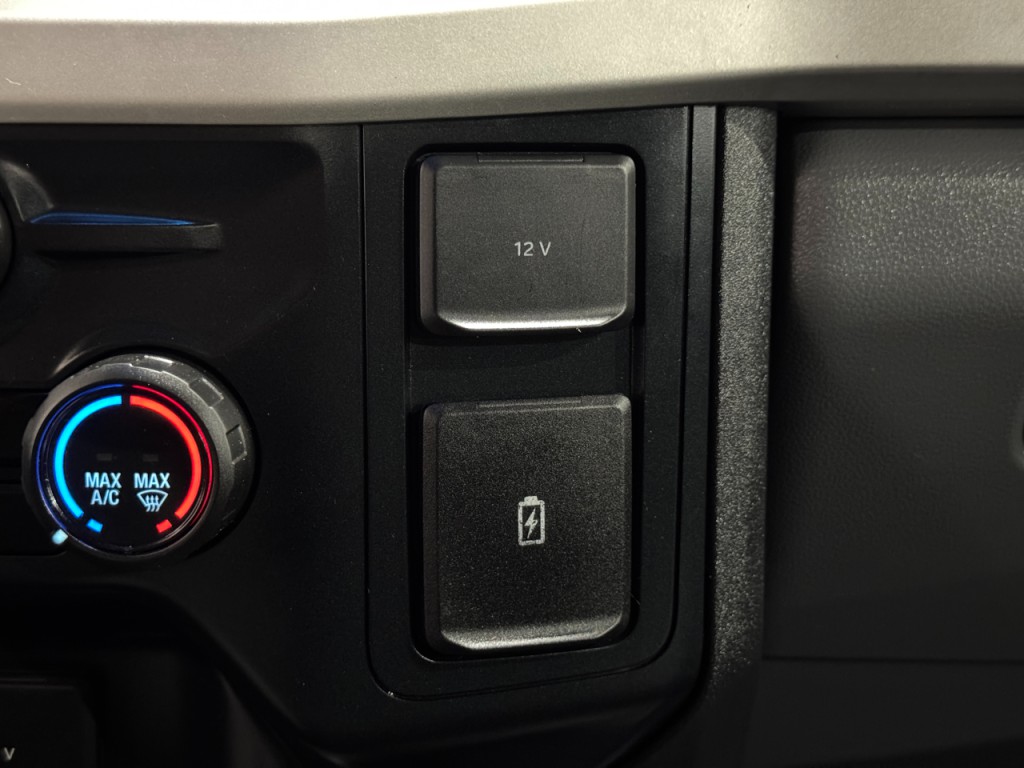 2023 Ford F-350 Image 32