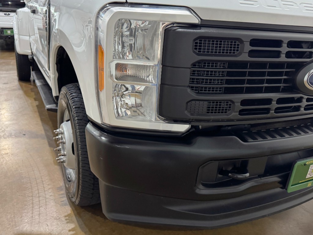 2023 Ford F-350 Image 68