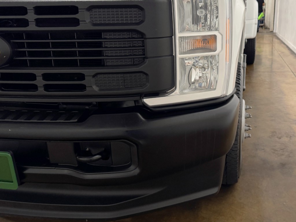 2023 Ford F-350 Image 69