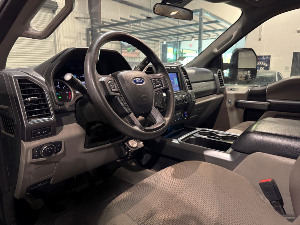 2022 Ford F-250 Image 4