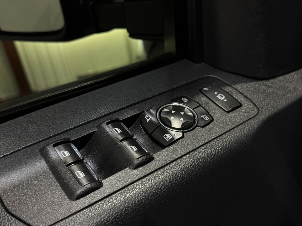 2022 Ford F-350 Image 32