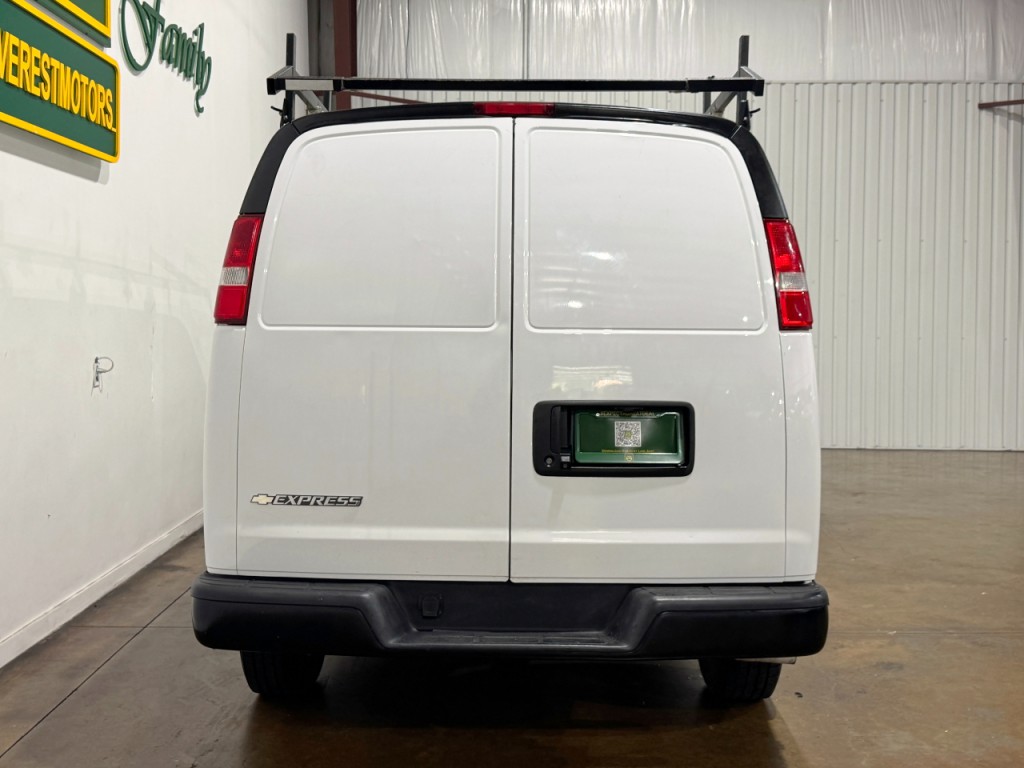 2021 Chevrolet Express Image 7