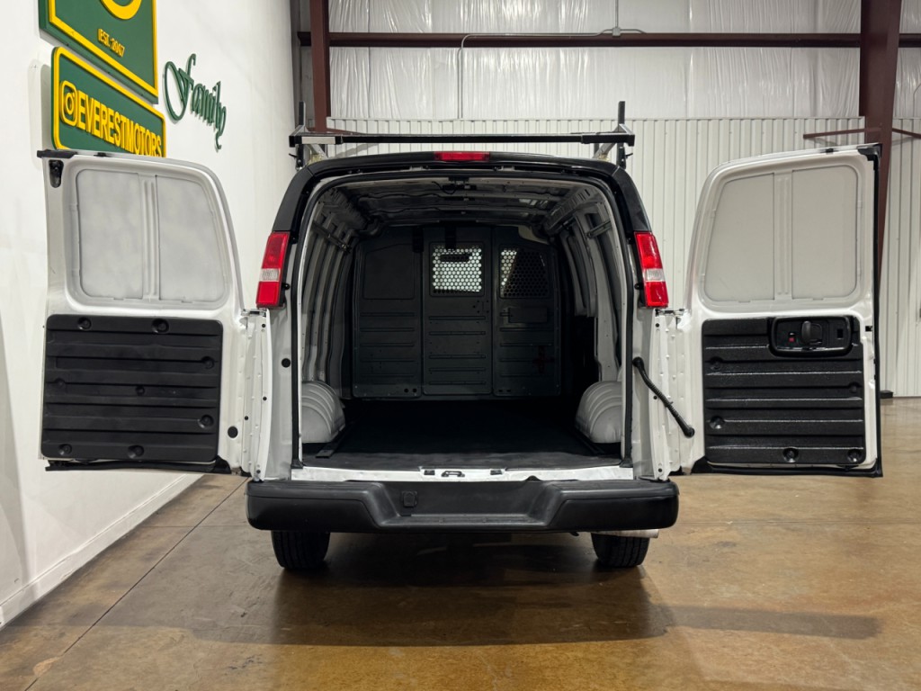 2021 Chevrolet Express Image 9