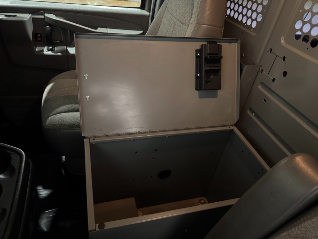 2021 Chevrolet Express Image 33