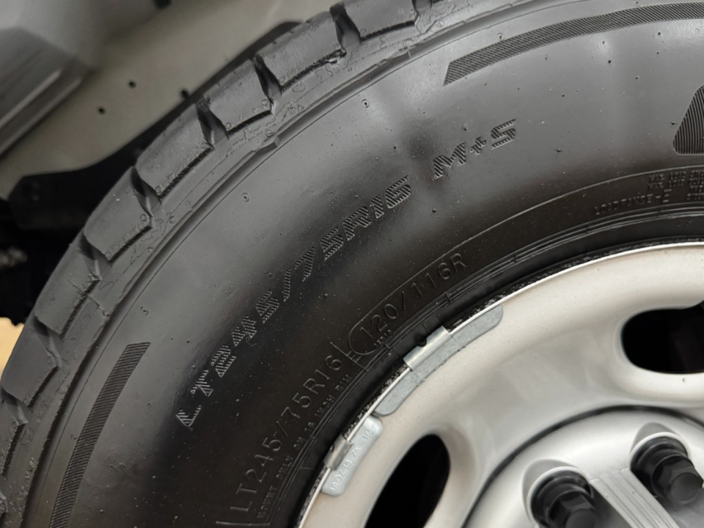 2021 Chevrolet Express Image 41