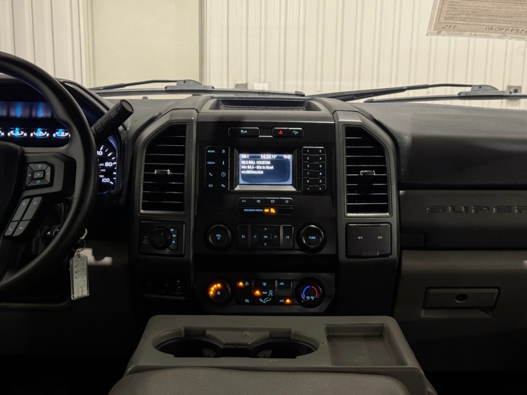 2021 Ford F-250 Image 21