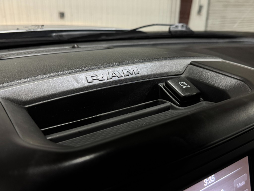 2023 RAM 2500 Image 31