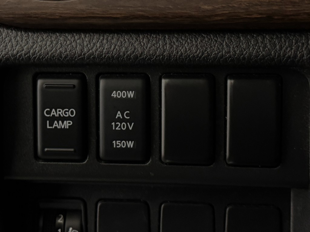 2020 Nissan Titan Image 11