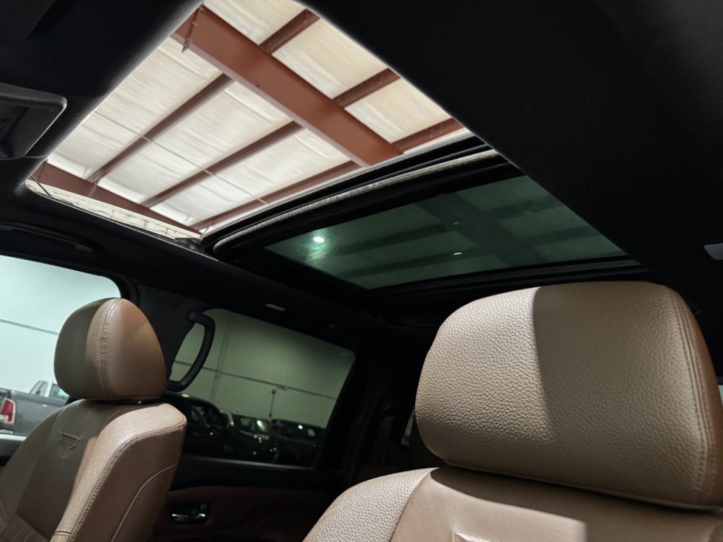 2020 Nissan Titan Image 23