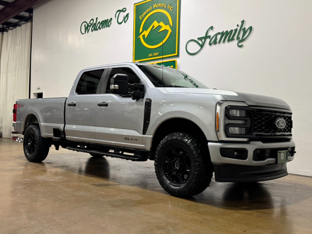 2023 Ford F-250 Image 2
