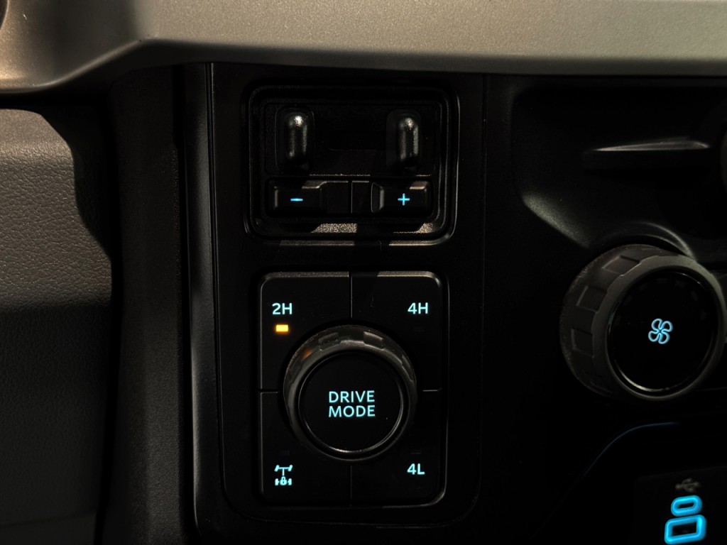 2023 Ford F-250 Image 30