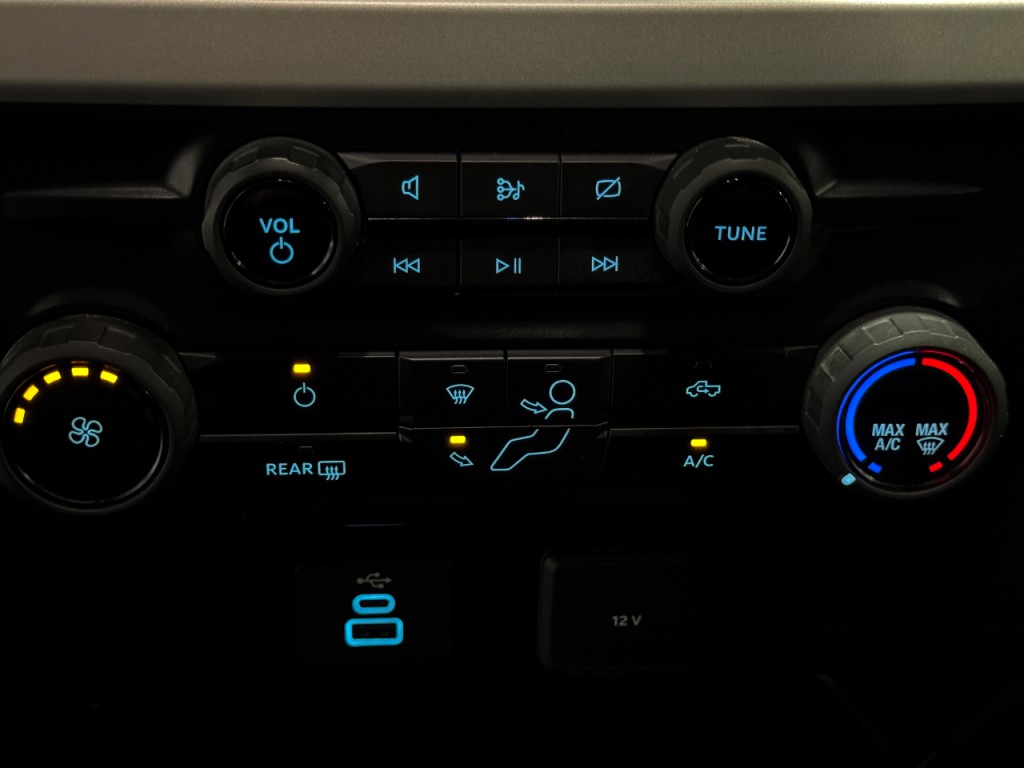 2023 Ford F-250 Image 32