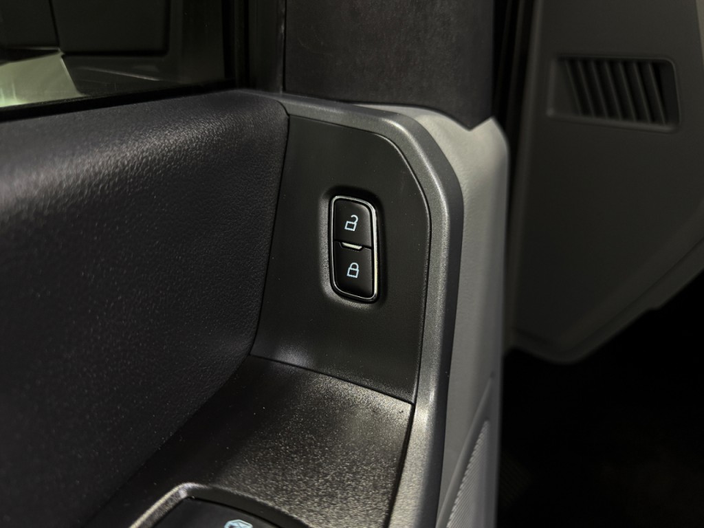 2023 Ford F-250 Image 35
