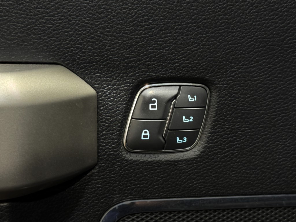 2021 Ford F-350 Image 15