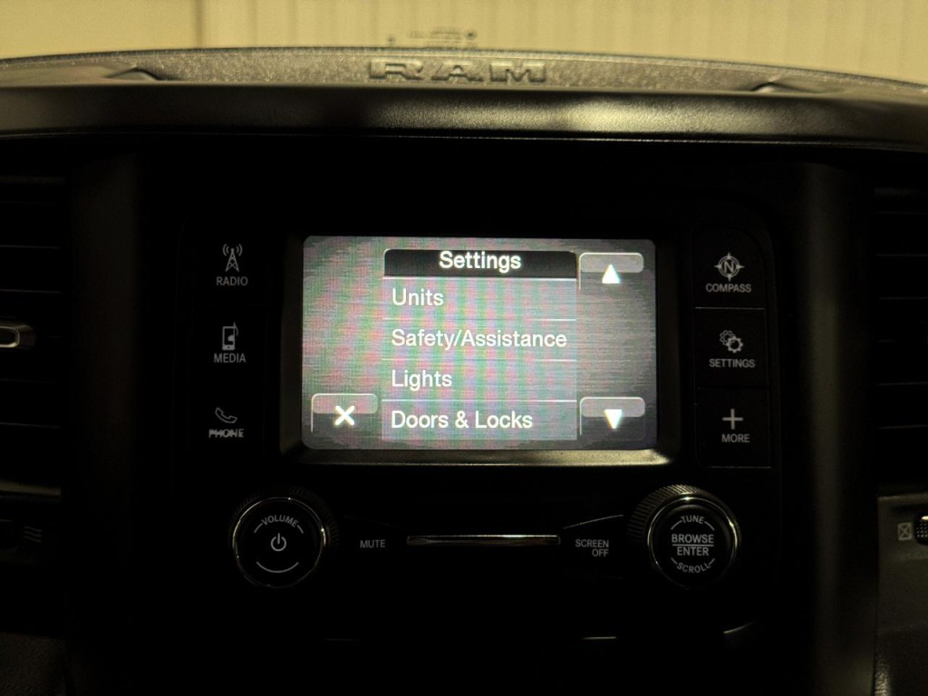 2023 RAM 2500 Image 38