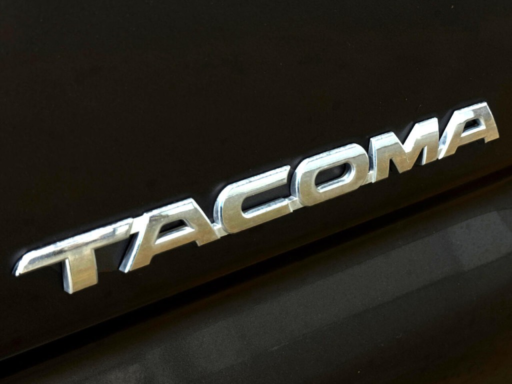 2015 Toyota Tacoma Image 13
