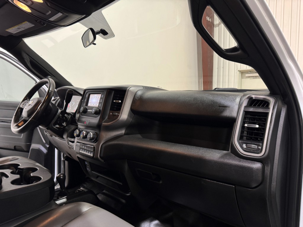 2023 RAM 3500 Image 11