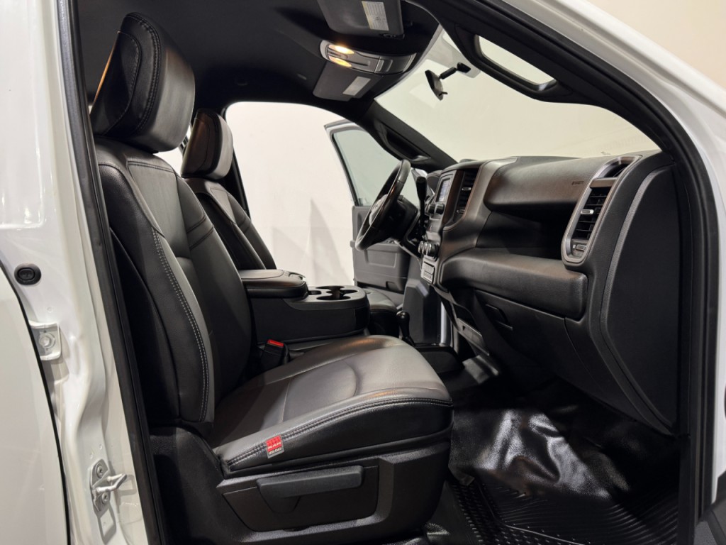 2023 RAM 3500 Image 13