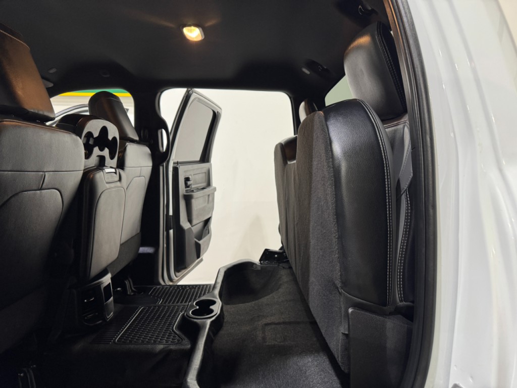 2023 RAM 3500 Image 17