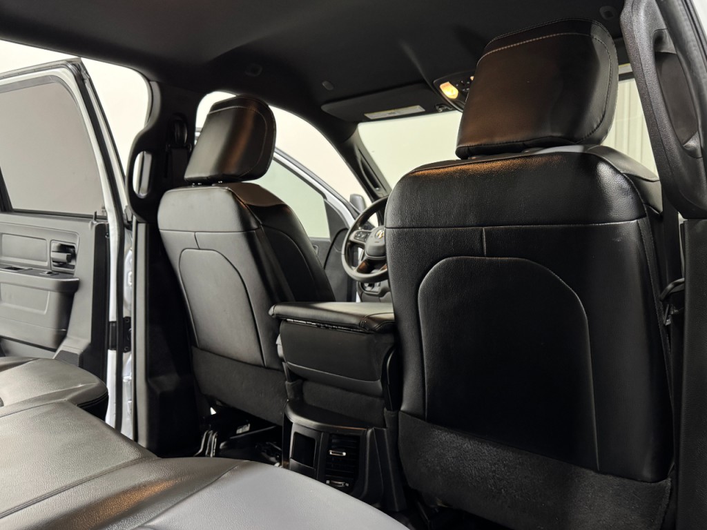 2023 RAM 3500 Image 18