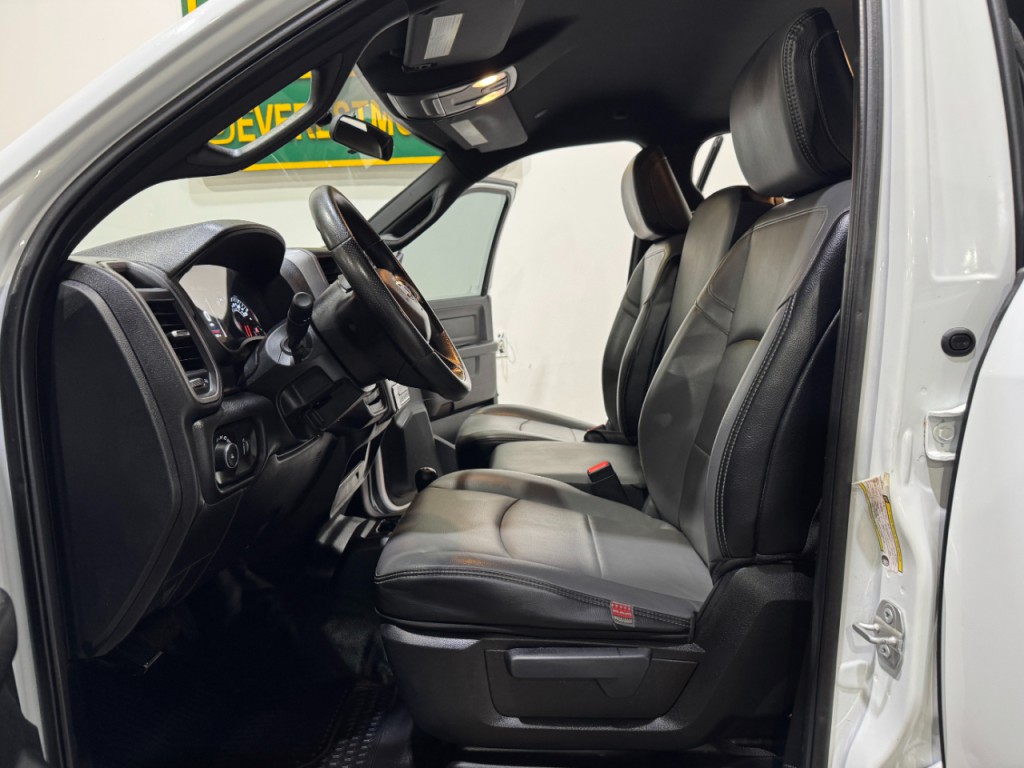 2023 RAM 3500 Image 20