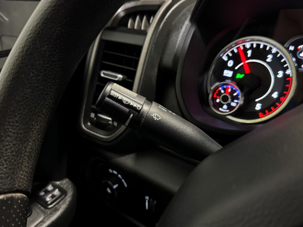 2023 RAM 3500 Image 25