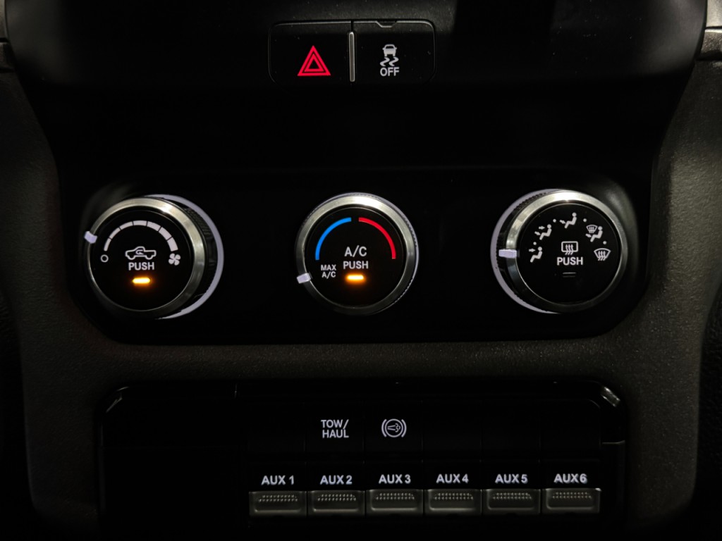 2023 RAM 3500 Image 27