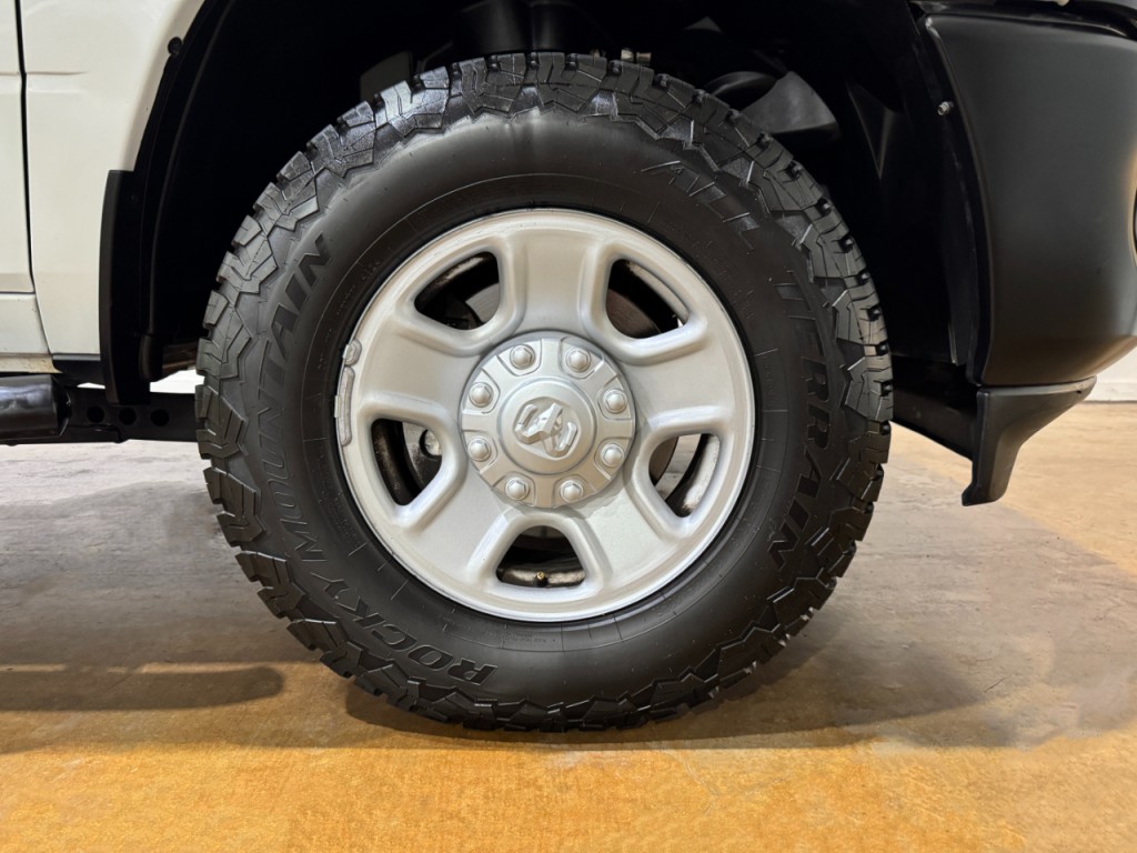 2023 RAM 3500 Image 63