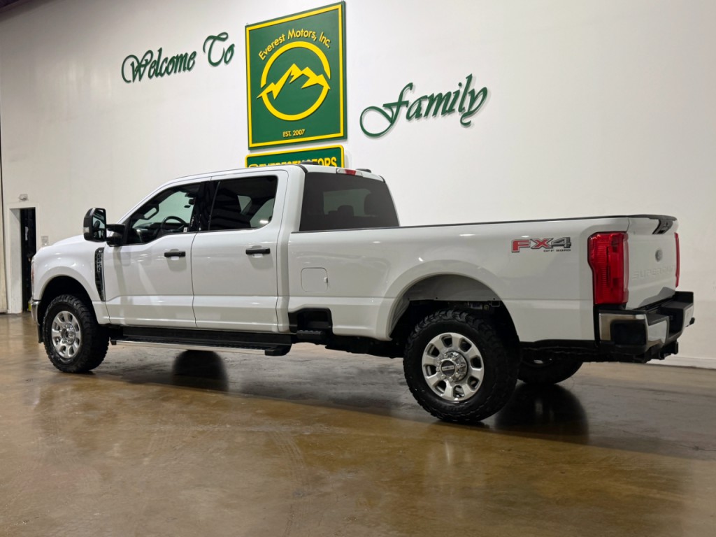 2023 Ford F-250 Image 6