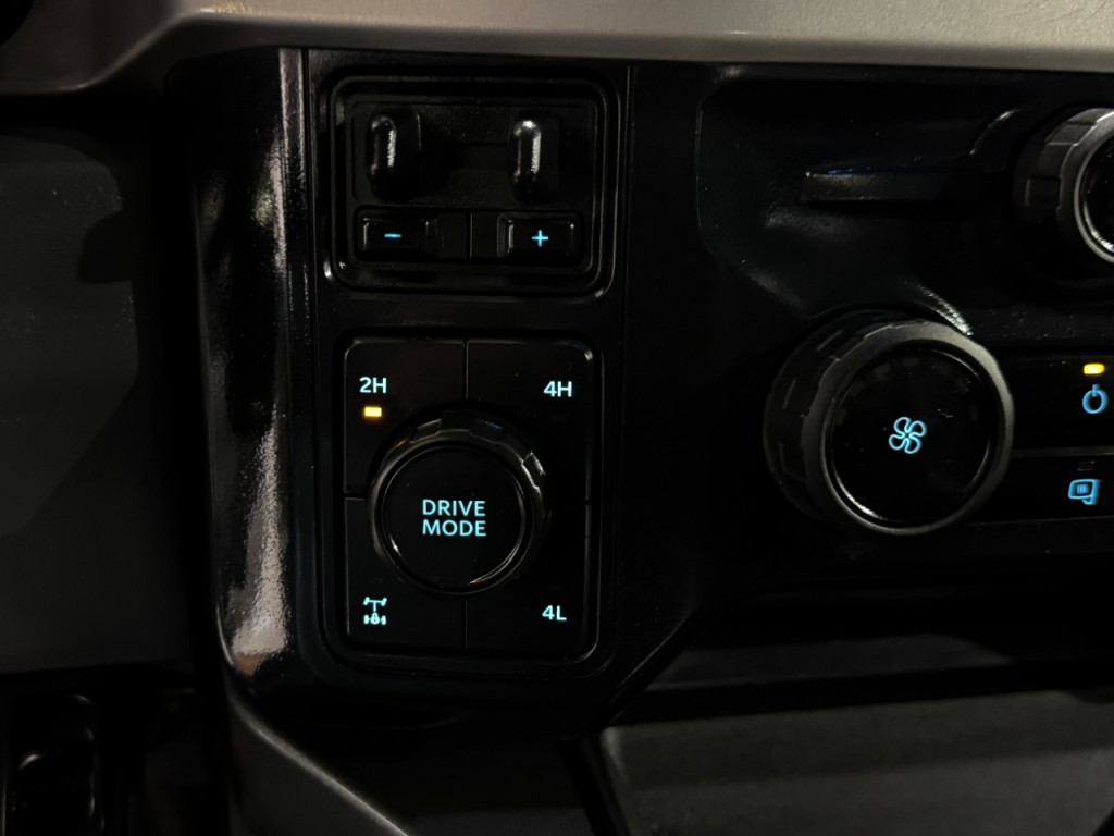 2023 Ford F-250 Image 29