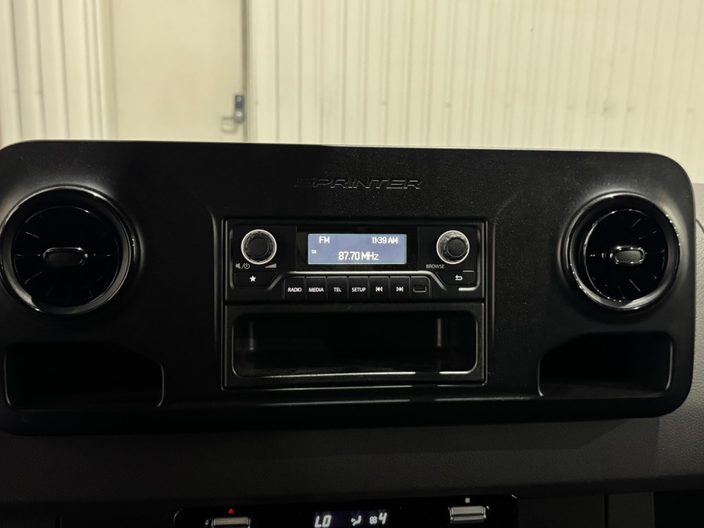 2019 Mercedes-Benz Sprinter Image 9