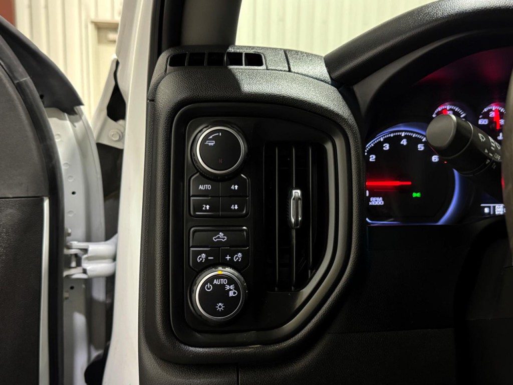 2023 Chevrolet Silverado 1500 Image 23
