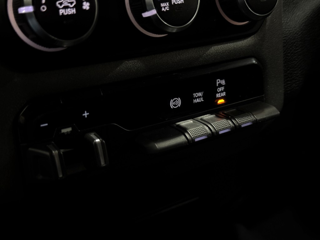 2020 RAM 3500 Image 11