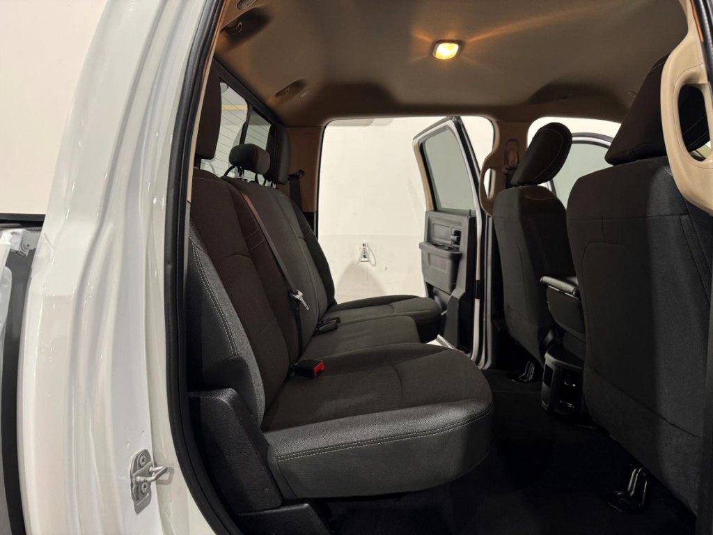 2020 RAM 3500 Image 17