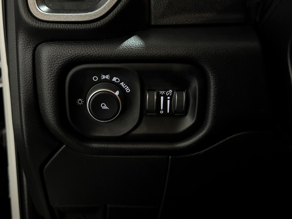 2020 RAM 3500 Image 29