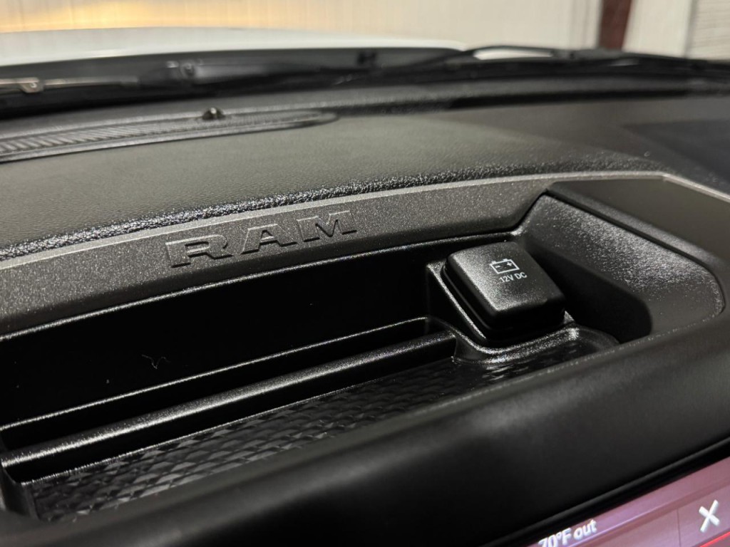 2020 RAM 3500 Image 32