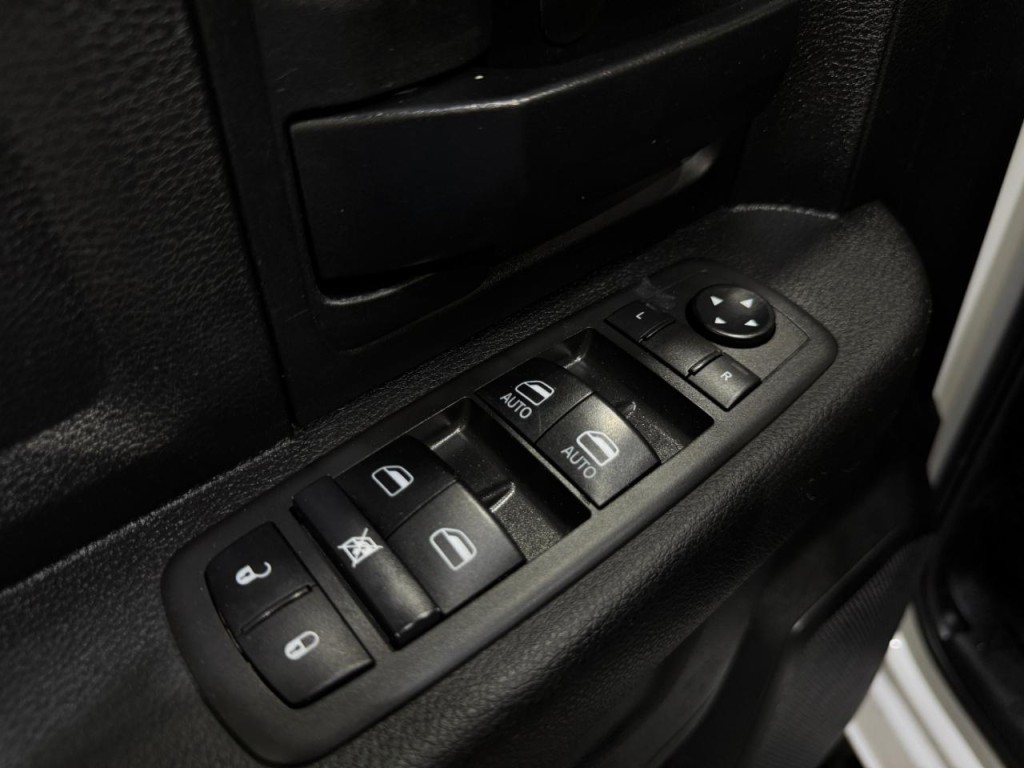 2021 RAM 2500 Image 27